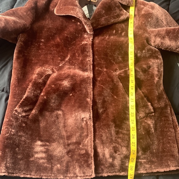 NWT Tahari Faux Fur Notch Lapel Coat - Beaver large - Picture 8 of 10